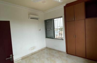 Three bedrooms apartment for rent at Madina-UPSA