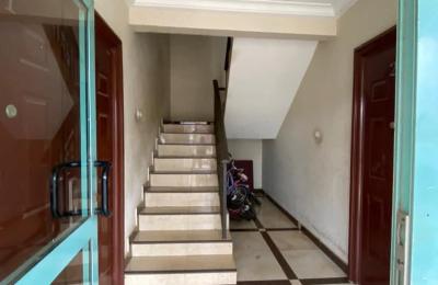 Three bedrooms apartment for rent at Madina-UPSA