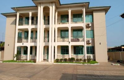 Three bedrooms apartment for rent at Madina-UPSA