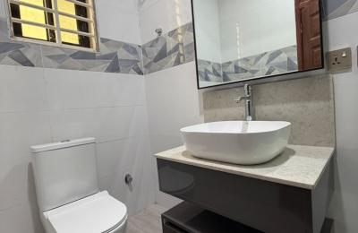 Three bedrooms house for rent at Trasacco
