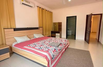 Three bedrooms furnished  house for rent at Ashaley Botwe School-Junction