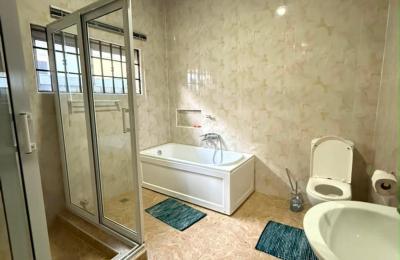 Three bedrooms furnished  house for rent at Ashaley Botwe School-Junction