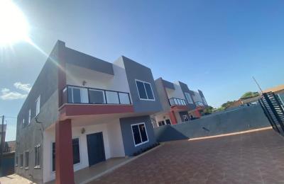 4Bedrooms + DSQ  for rent at Ashaley Botwe,school junction