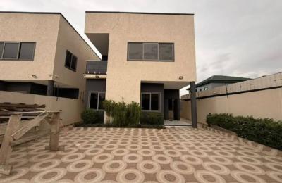 Four storey for sale at Ashaĺey Botwe