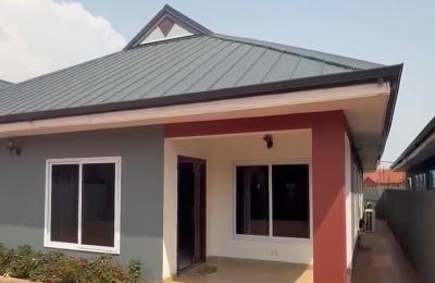 Three bedrooms furnished  house for rent at Ashaley Botwe School-Junction